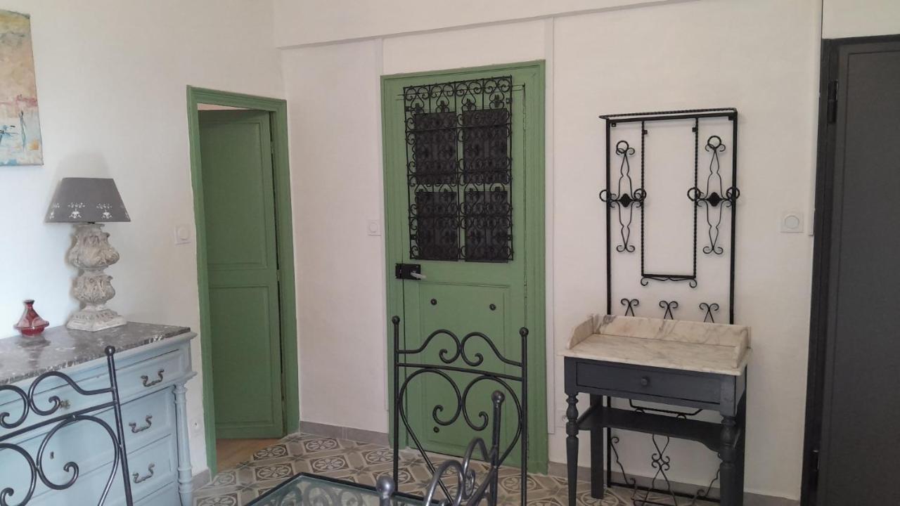 Appartement Authentique Au Bord Du Fleuve Herault Agde Exterior foto